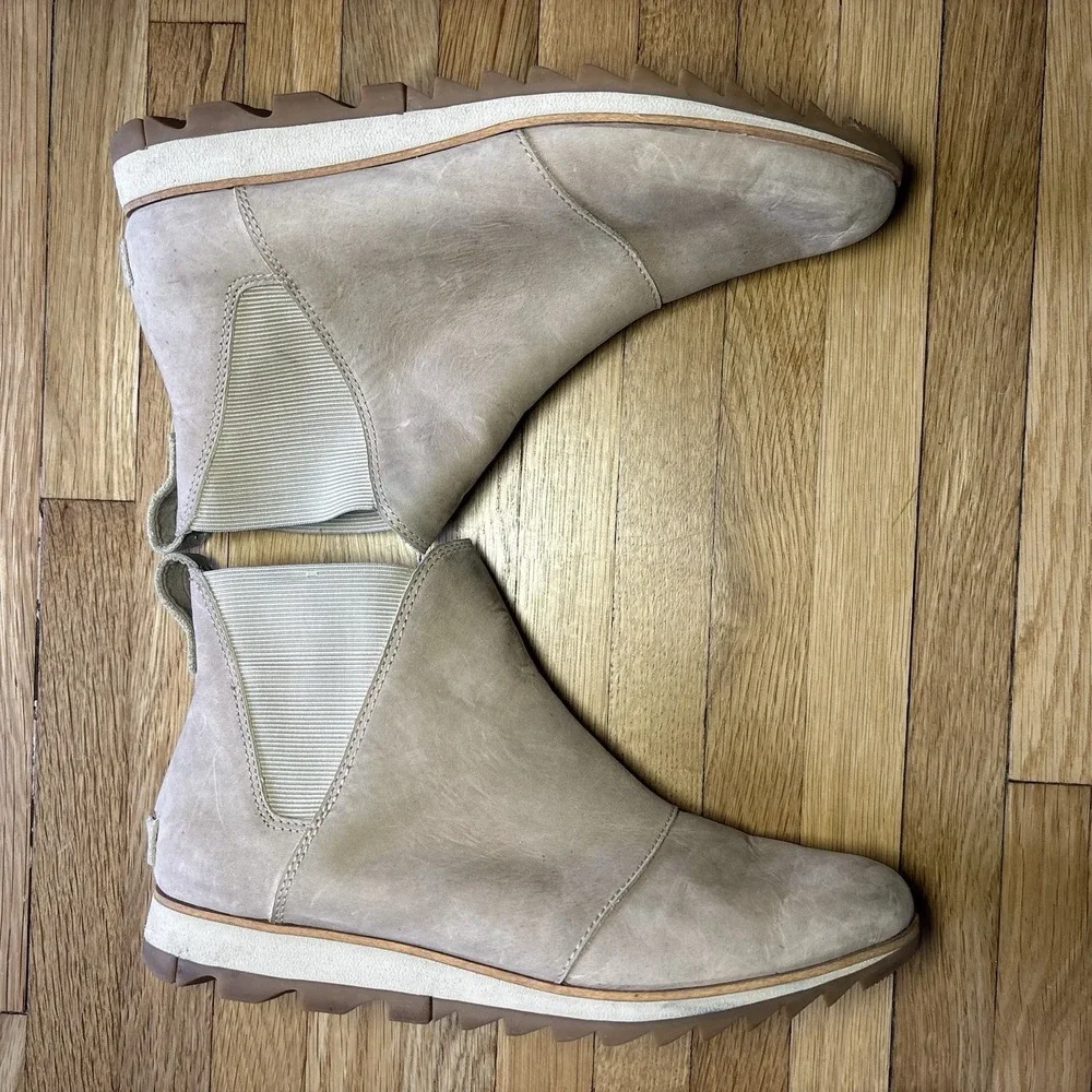 Sorel Womens Harlow Lug Sole‎ Chelsea Booties Sz 9 Tan Suede Waterproof Boots